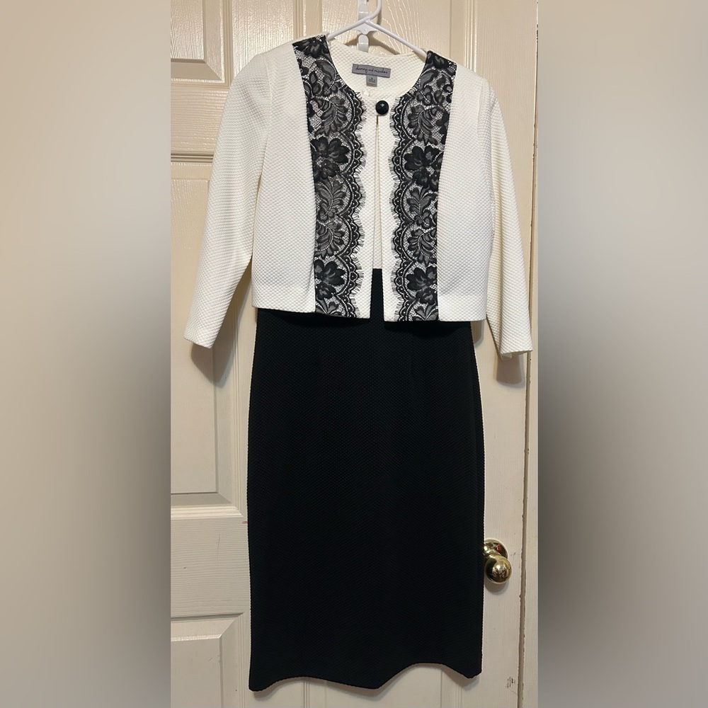 Elegant White and Black Lace 2 piece Dress Set size 6